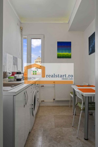 Piata Romana, Vedere spectaculoasa, Renovat total, inclusiv instalatii