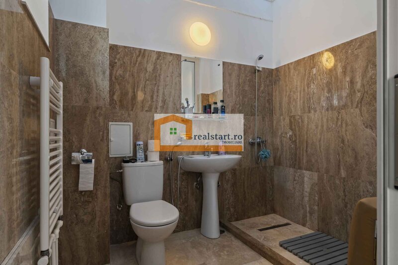 Piata Romana, Vedere spectaculoasa, Renovat total, inclusiv instalatii